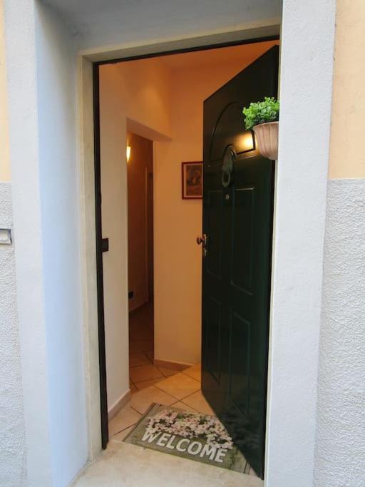Il Piccolo Eden - Private Garden Apartment Livorno Exterior photo