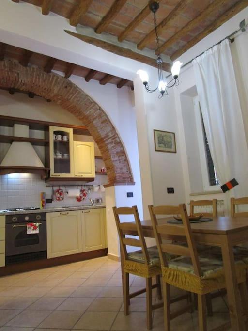 Il Piccolo Eden - Private Garden Apartment Livorno Exterior photo