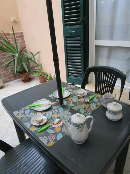 Il Piccolo Eden - Private Garden Apartment Livorno Exterior photo