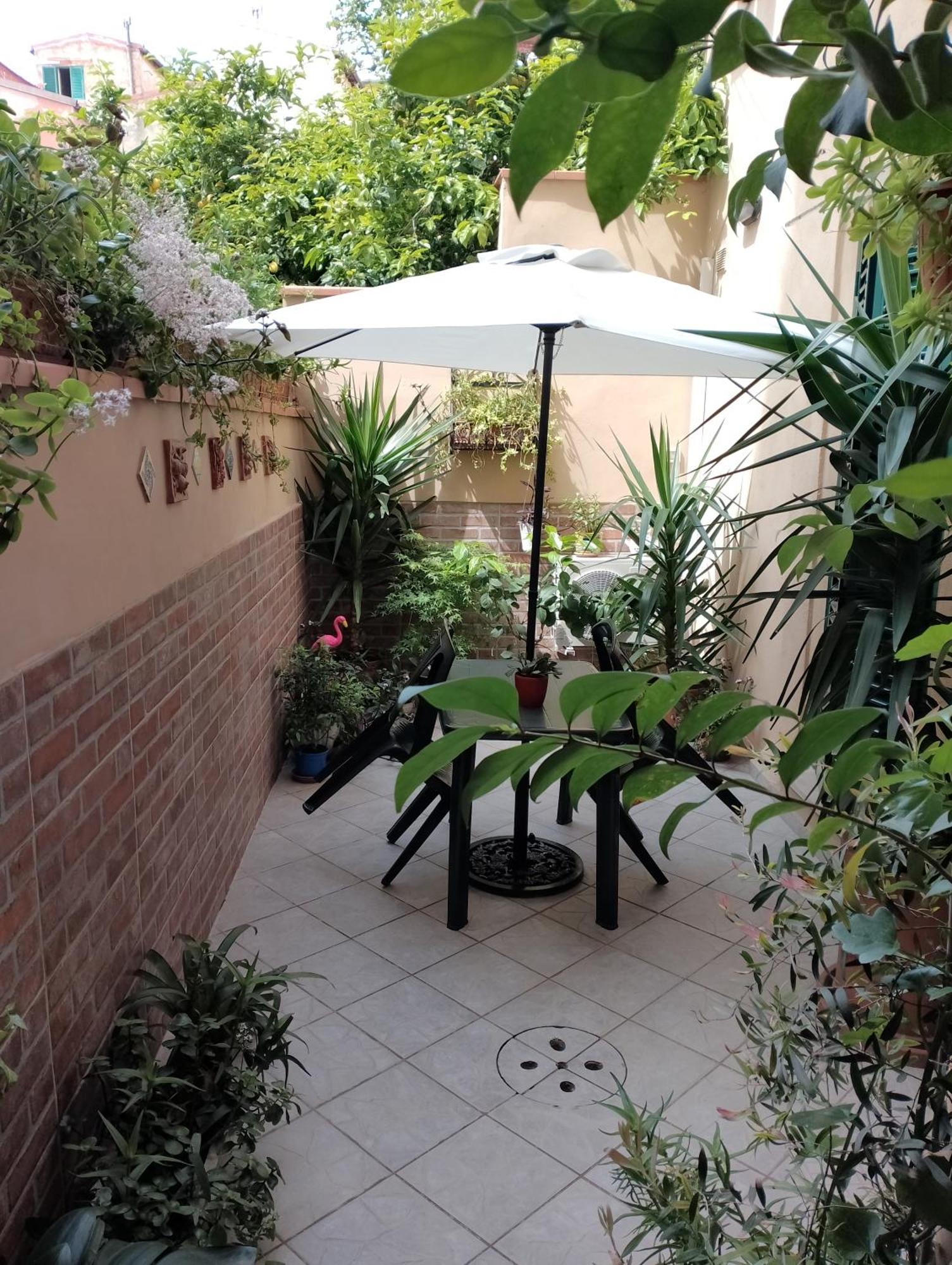 Il Piccolo Eden - Private Garden Apartment Livorno Exterior photo